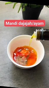 217K views · 2.1K reactions | Resep mandi ayam: 1 ekor ayam lalu di bumbui dengan 1 sdk warna zahfaron,garam,lada,buharat musakkel,minyak zaitun. Cara buat nasi: Minyak/samin 1 B.bombay Rempah biji²an Buharat musakkel Maggi Garam Lada Cabe Air hangat Cara buat lihat video lalu oven api atas bawah selama 1jam 15 menit. | DAPUR TKW ARAB | Facebook
