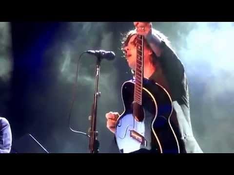 [HD] Holiday - Billie Joe Armstrong and Jason White (acoustic)