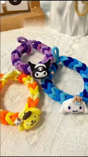 Cute Rubber Band Bracelet - Easy diy tutorial #craft #diy #aestheticdiy #handmade #charm #bracelets