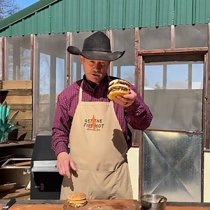 1.5M views · 5.9K reactions | Forget the McDonald's recipe, this is how to make a Big Mac 'Cowboy style' 鸞 | UNILAD | Facebook