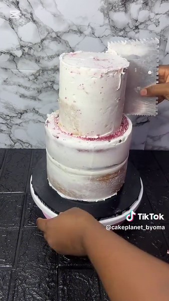 Two Tier Cake Decorating Tutorial in Surulere, Lagos