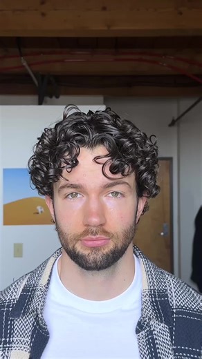 Men's Curly Hair Styling Routine Guide