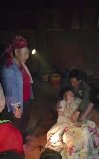 Nyab aw los tsev nawb, tub tuag ces yog vim koj ob 55555 😂 #hmong #hmoob #hmongfyp #hmoobtojsiab #hmongtiktoker