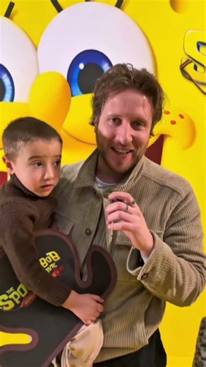 QUINDI LOLLO HA RECITATO IN UNA PARTE DI SPONGEBOB