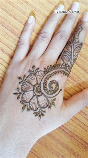grid mehndi design for back hand #mehndi #henna #mehndidesign #letestmehndi