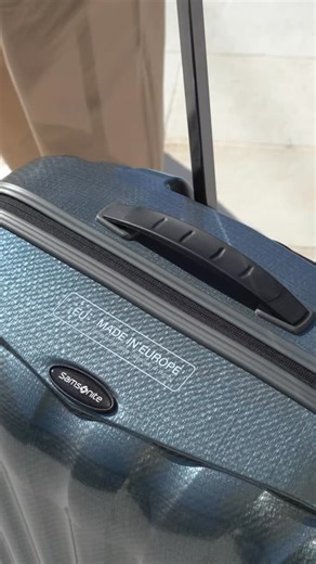 Soothing and relaxing, as all holidays should be. C-Lite is a classic in the Samsonite Collection. The limited edition Metallic Green colourway makes an ideal travel companion. | Samsonite Australia & New Zealand