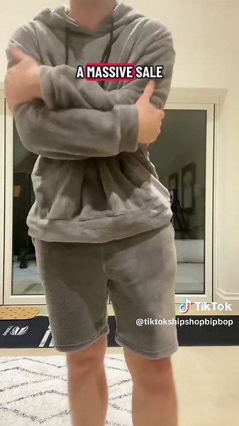 Fluffy Pyjamas: The Perfect Winter Gift for Him