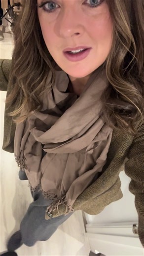 What a day! @Dundas Castle wedding showcase day. Great to see some of my industry pals 💕 @planet.flowers Blue Sky Photography First light photography @Olive & Thistle Wedding Films #weddingshow #dundascastle #edinburgh #castlewedding