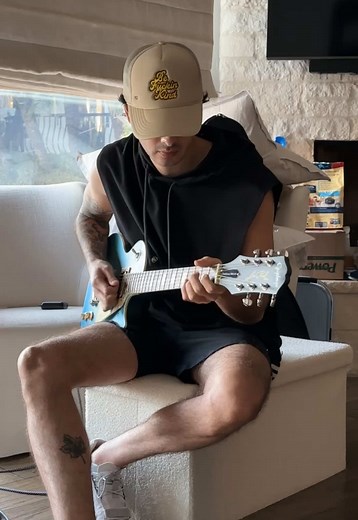 Pa los que no conocían este talento oculto mío 🎸
