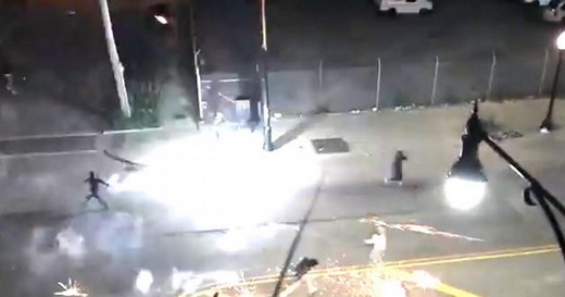 Watch: Roman candle battle in Chicago