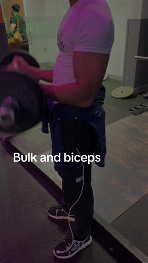 Hows the bulk and biceps coming along ?? #bulk #muscles #fitness #gym