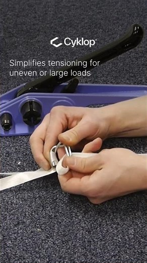 Cyklop strapping hand tool