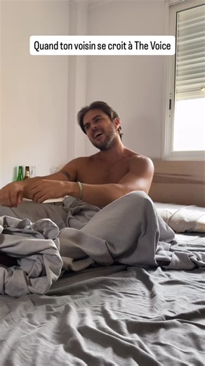 Kalvin on Instagram: "Je décide de répondre à mon voisin en chantant Rewrite The Stars avec lui à travers le mur. #cover #singer #chanteur #rewritethestars"