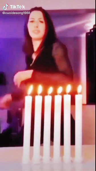 Hilarious Candle Moments: Laugh with Fun Clips