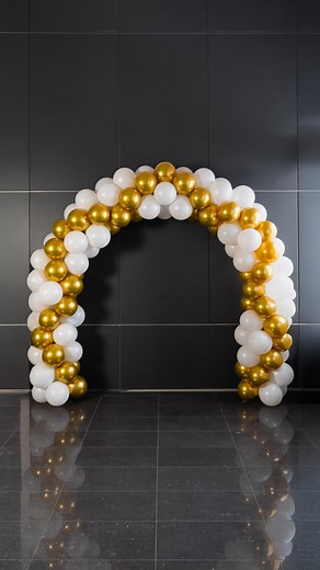 254K views · 23K reactions | Create an incredible balloon garland with just 12-inch balloons in two colors! No stand needed—just use a water balloon for stability. Follow the pattern shown in the reel, and watch your arch come to life! #balloontutorial #houseofpartyco #balloontips #howtoballoons #balloonarch | House of Party | Facebook