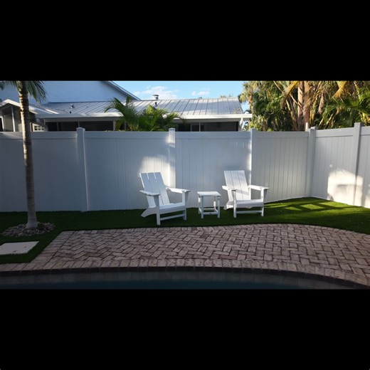 At High Tide, you have your own private backyard oasis — complete with pool, spa, putting green, and a brand-new ping pong table! Perfect for lazy afternoons or friendly competition under the Florida sun ☀️️ https://www.siestakeyluxuryrentalproperties.com/vacation-rentals/rental/high-tide-sklrp/ #VacationMode #SiestaKey #PrivateOasis | Take A Siesta Key Beach Rentals | Facebook