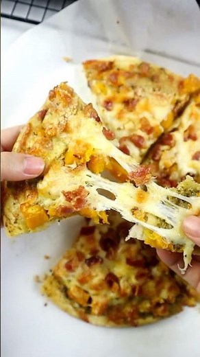 “The Cozy Fall Pizza I’ll Be Craving All Season Long 🍕🍁” *Click for recipe*