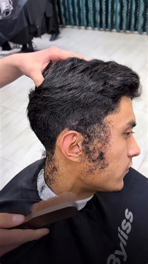+998901624142 Barbershop xizmati | Kylian Mbappé — zamonaviy futbolning eng tezkor va eng xavfli hujumchilaridan biri. U dunyodagi eng qimmat va mashhur futbolchilardan biri... | Instagram