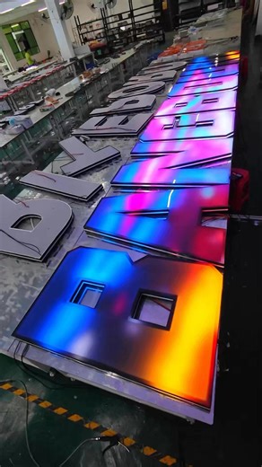 Here’s the sign that makes your shop stand out. #sign #signage #design #signagedesign #ledlight #signature #lightbox #lamplight #ledlightstrip #led #logodesign #sourcefactory #shop #store #abyss #foryou | Stellar Sign