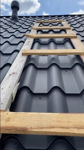 DIY Reliable roof ladder in 10 minutes #diy #home #construction