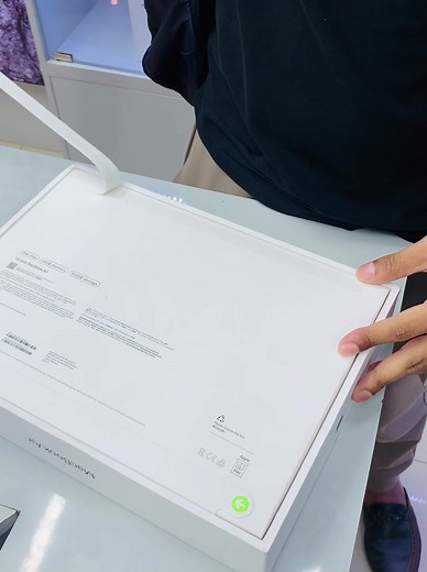 Unboxing Macbook Air M4 16/512 GB in Midnight Color