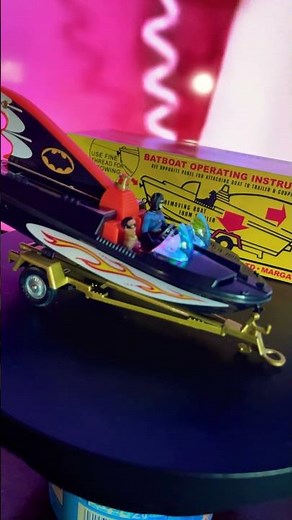 BATBOAT and TRAILER with BATMAN & ROBIN