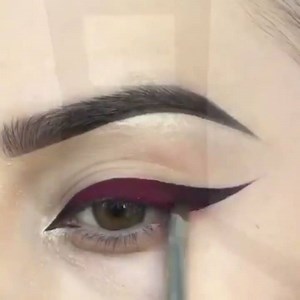 Beautiful eyeliner tutorials By: @maryamnyc ; @mrs_akaeva | MetDaan Creative
