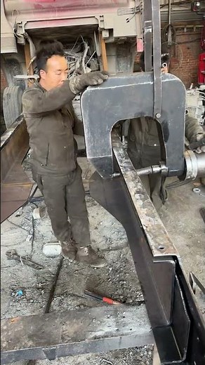 Truck bottom beam cold riveting reinforcement process