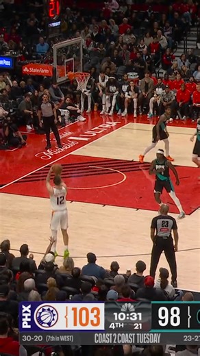 251K views · 2.2K reactions | Collin Gillespie had a night, finishing tonight as the 5th Phoenix Suns player to total 30+ PTS, 10+ AST and 5+ 3PM in a game! | 30 PTS |10 AST | 8 3PM | 3 STL | | NBA | Facebook