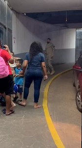 107K views · 4.8K reactions | Sua mãe sabe q a família q vc quer já vem pronta ? Kkk #humor #cantadas #police | Paulo Roberto | Facebook