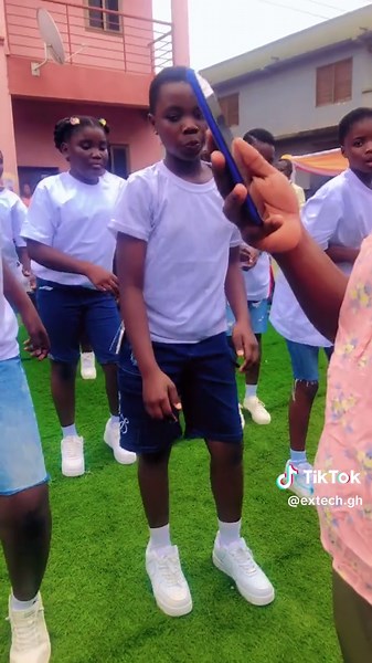 # The CEO - Engineer on the dancing flow#