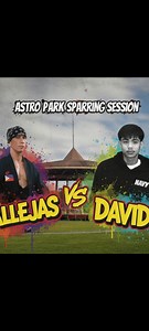 Matinding laban ang naganap sa Astro Park (Bayanihan Park / Salakot)! 💥 Sa round 2, tinamaan sa tadyang si Jomar Callejas, ang 46 anyos na MMA fighter, dahilan para mapaupo siya at akala ng lahat ay tapos na ang laban. Pero sa gulat ng mga nanonood, tumayo ulit si Jomar at ipinakita ang tibay ng isang tunay na mandirigma! 💪🔥 Pagkatapos ng mainit na palitan ng suntok, nagulat ang lahat nang sa yakapan ay biglang ginamit ni Jomar ang kanyang Judo at Jujitsu skills laban sa rapper-beginner fight