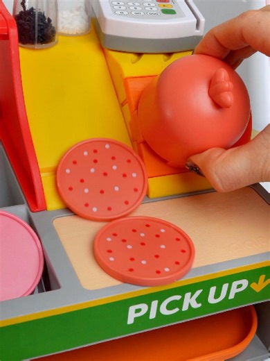 Delicious ASMR: Making a 10/10 Sandwich for the Hungry