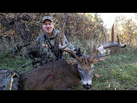 Mark Drury's ANCIENT Iowa WARRIOR | Same Place, Same Time | Deer Season 24