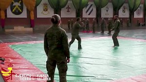 19K views · 956 reactions | El combate cuerpo a cuerpo e intervención no letal es una modalidad deportiva / operativa que poco a poco adquiere más peso en la preparación e instrucción individual como combatientes de los componentes del #EjércitodeTierra.  Clausura del 4º campeonato de CCC e intervención NL del E.T. en la Bri.'Almogávares' #paracaidistas #SomostuEjército  https://ejercito.defensa.gob.es/ | Ejército de Tierra | Facebook