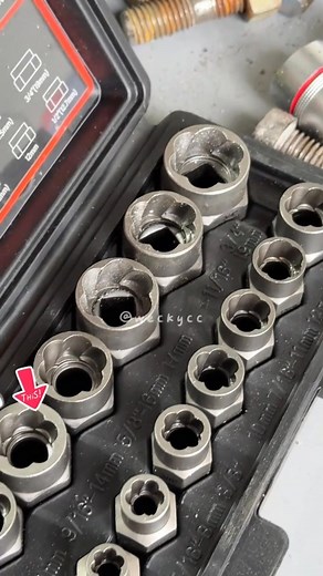 234 reactions · 10 comments | ️ Get the job done with THINKWORK Bolt Extractor Tool Set!  Versatile and reliable, it removes damaged bolts, nuts & screws in standard to heavy-duty applications. Compatible with 3/8-inch drive power tools. 13+1-piece set for industrial maintenance teams who need a trusted toolset that delivers results. | Onadjoin e | Facebook