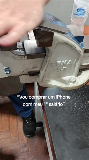 Primeiro Salário e Sonhos de Liberdade