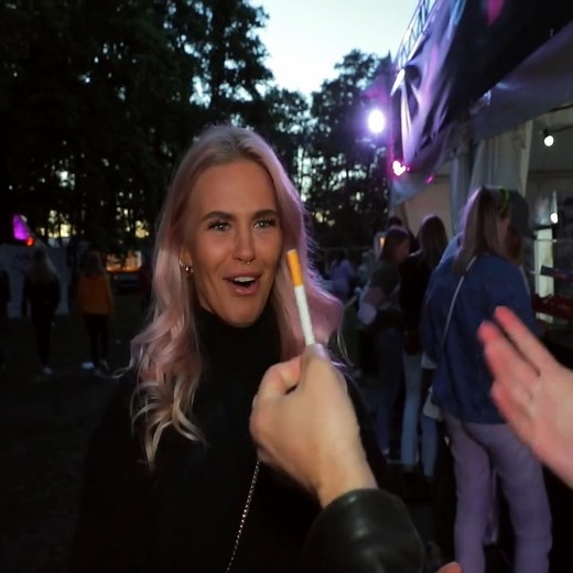 3.7M views · 9.7K reactions | Girl get confused by illusion #magic #prank #trick | Julien Magic | Facebook