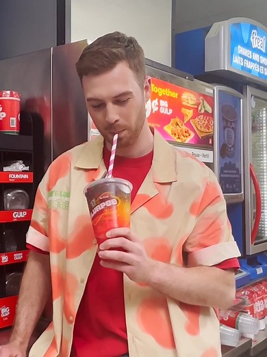 7-Eleven Strawberry Lemonade Slurpee Combo