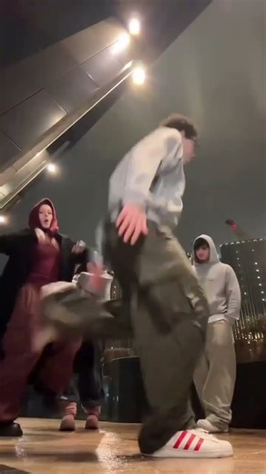 Ooo oo oo oh 😂#today#funny#memes#short