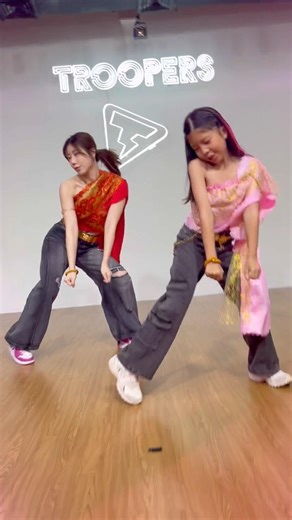 Bangkok city - KT Kratae เรียนเต้น Beginnerส่วนตัว ติดต่อ Line: Troopers-studio หรือโทร.097-2017-271