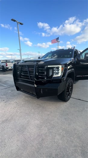 Built for real work, not just looks. 2021 GMC Sierra 2500HD AT4 💪 6.6L Duramax diesel • 4WD • AT4 off-road package If you need power, this one delivers. 📩 DM me to schedule a test drive #trucktok #bigtrucks #dieseltrucks #AT4 #fyp