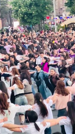 Armenia Traditional Dance 🇦🇲 | Kochari & Shalakho Live Performance 🔥