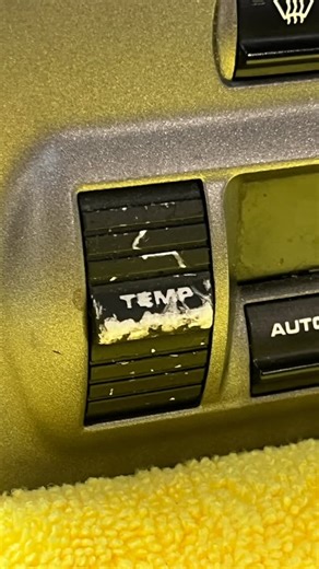 JGC Porsche on Instagram: "Replacing some worn & sticky heater controls. A common problem on all M97, 997 987 Boxster & 987 Cayman. It really rejuvenates and lifts the interior back to how it should be. #porsche997 #heatercontrol #stickybuttons #jgcporsche #porschespecialist"