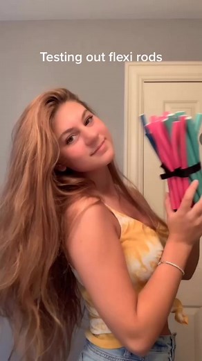 Flexi rods for heatless curls! These came out sooo tight and I think they look best if you give your curls some time to fall :) #hairstyle #flexirods