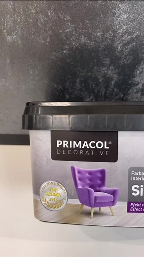SILVER SAND -powierzchnie pokryte farbą pod wpływem padania światła mienią się perłowymi refleksami, tworząc trójwymiarowy efekt głębi #Primacol #primacoldecorative #SilverSand #walldecor #creative #satisfaction