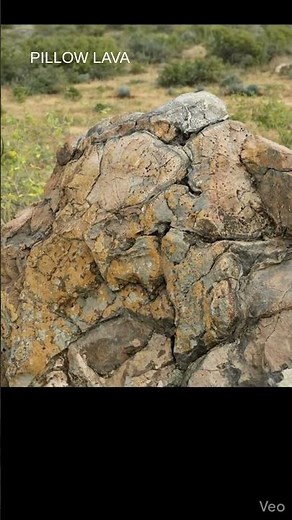 Pillow Lava: How Underwater Volcanoes Shape the Ocean Floor 🌊🌋 #geology #earthscience