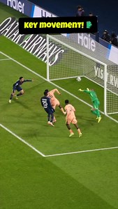 2.5K views · 67 reactions | Big Saves require small details! 理⚽️ . . . . . #goalkeeper #football #academy #training #video #tutorial #saves #coachloach | Scott Loach Goalkeeping | Facebook