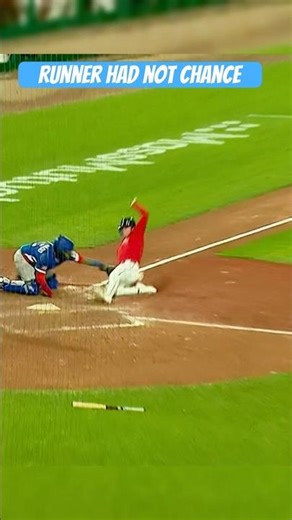 Eddie Rosario Guns Him Down At Home 😳 #eddierosario #mlb #baseball #baseballshorts #beisbol
