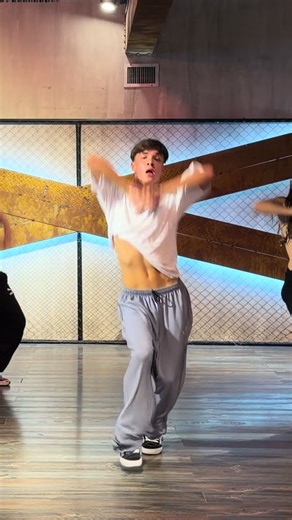 Brazilian Dance Moves with Belen Noelí Garcia